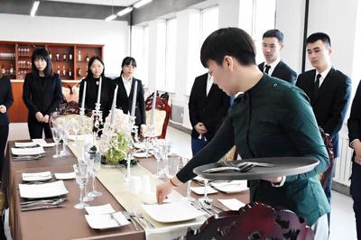 酒店管理 開啟全球服務(wù)業(yè)大門的專業(yè)之旅